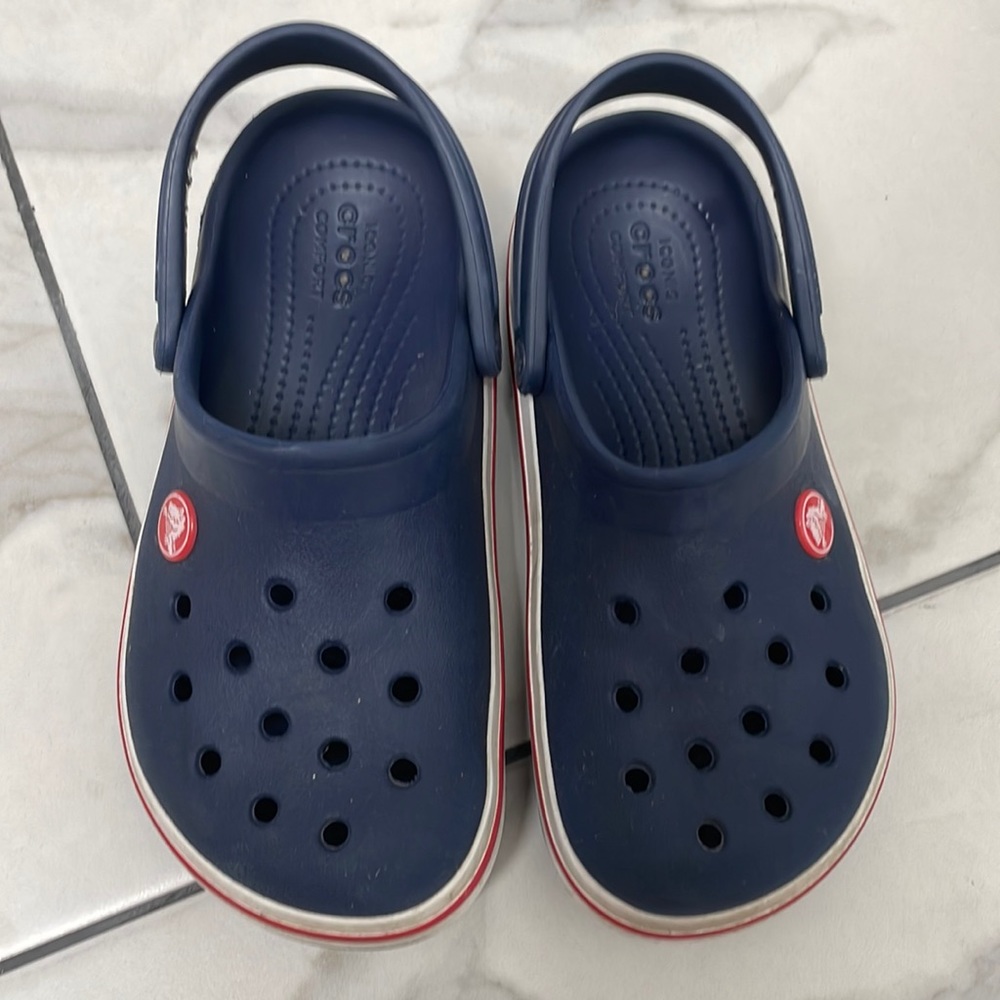 Boys crocs